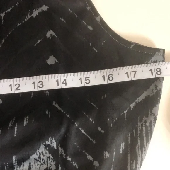 Adidas Black Fitted Graphic Tank Top - Picture 7 of 10